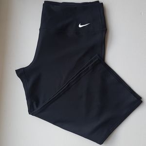 Nike Dri-Fit cropped leggings